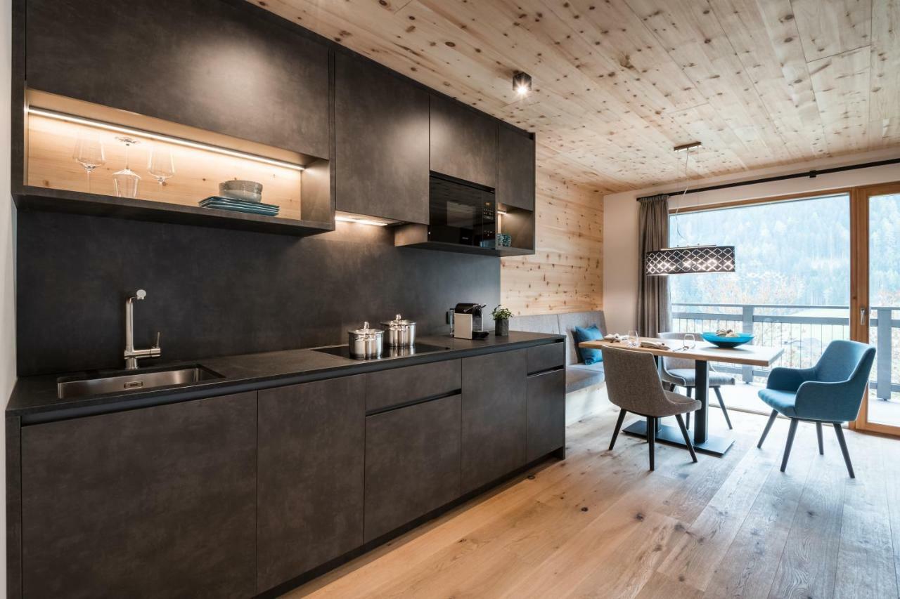 Les Dolomites Mountain Lodges San Martino in Badia Exterior photo