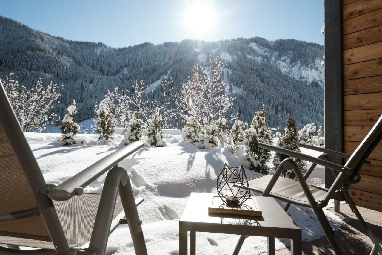 Les Dolomites Mountain Lodges San Martino in Badia Exterior photo