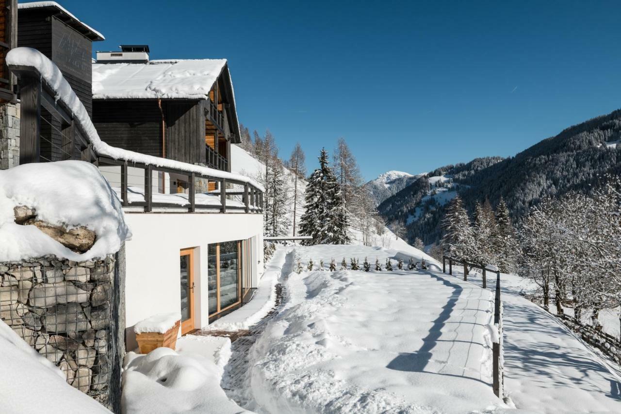 Les Dolomites Mountain Lodges San Martino in Badia Exterior photo